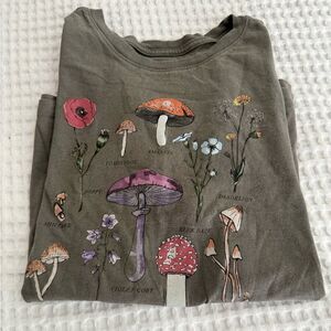 Doe. Mushroom Graphic Olive T-shirt Tee
